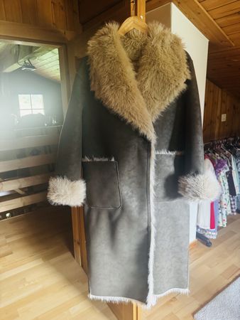 ZARA – Magnifique manteau réversible en fausse fourrure