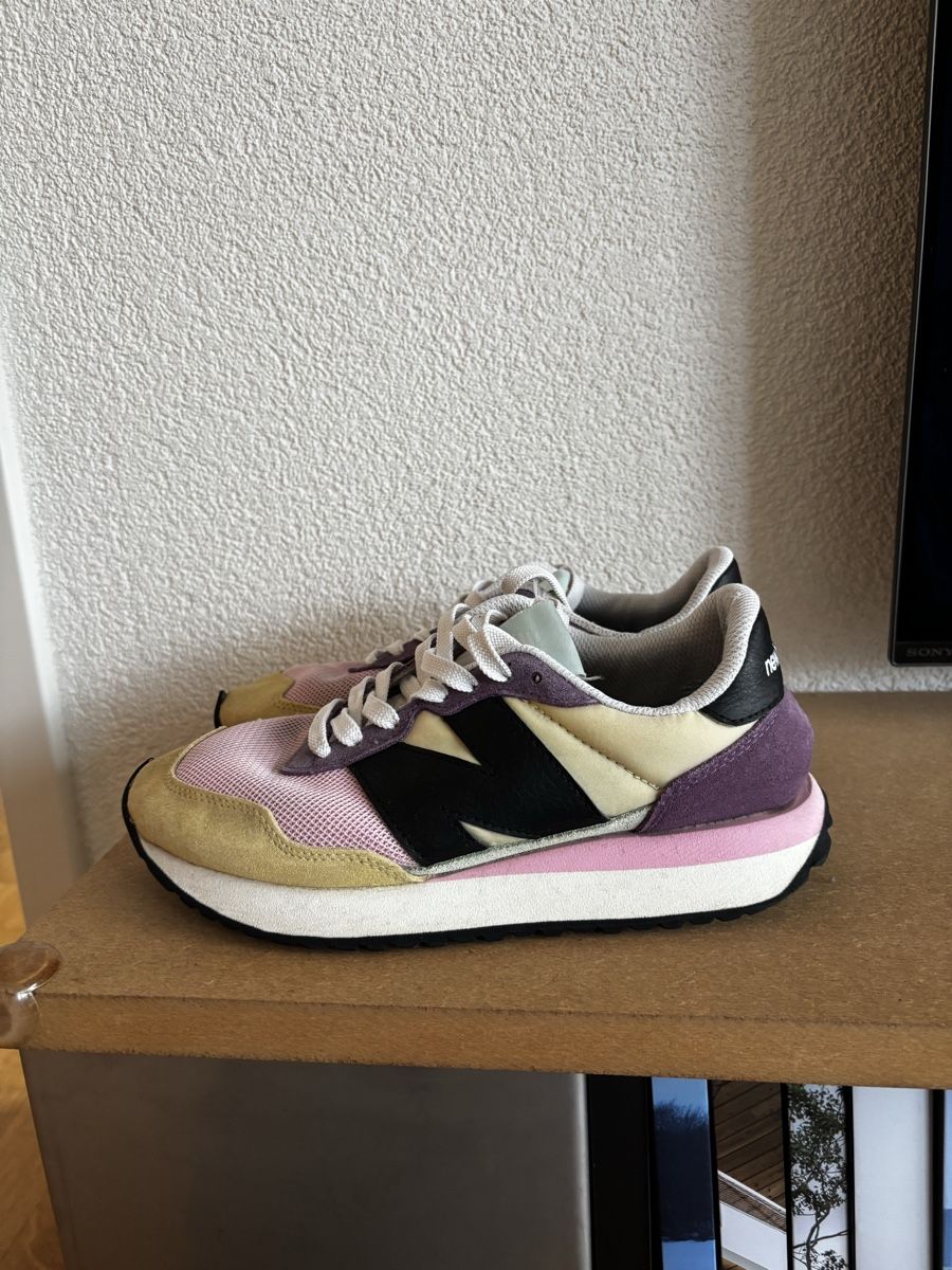 Scarpe da donna: New Balance Sneaker, Damen Gr. 38 – Usato da Basel venduto da Pepiteki