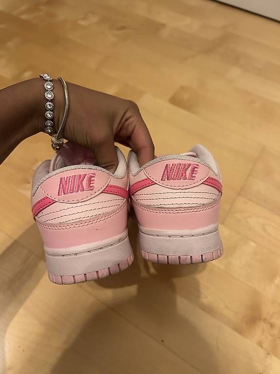 Nike Damenschuhe: Dunk low rosa - taglia 40 – Gebraucht aus Arzo von mar_6rdb 3