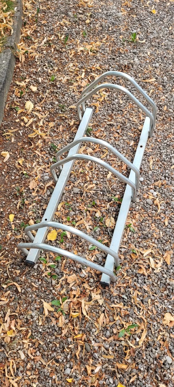 Cavalletti per biciclette: Veloständer – Usato da Schinznach Dorf venduto da Renik