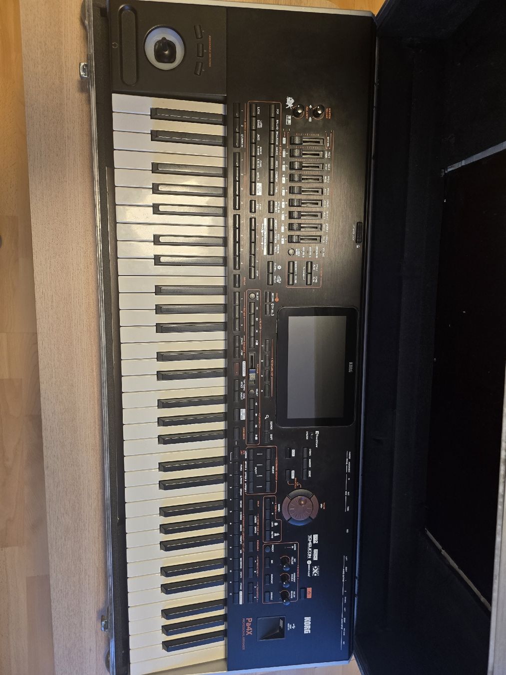 Strumenti musicali: Korg Pa4x  Keyboard inkl. Case – Usato da Inwil venduto da mil_7c65