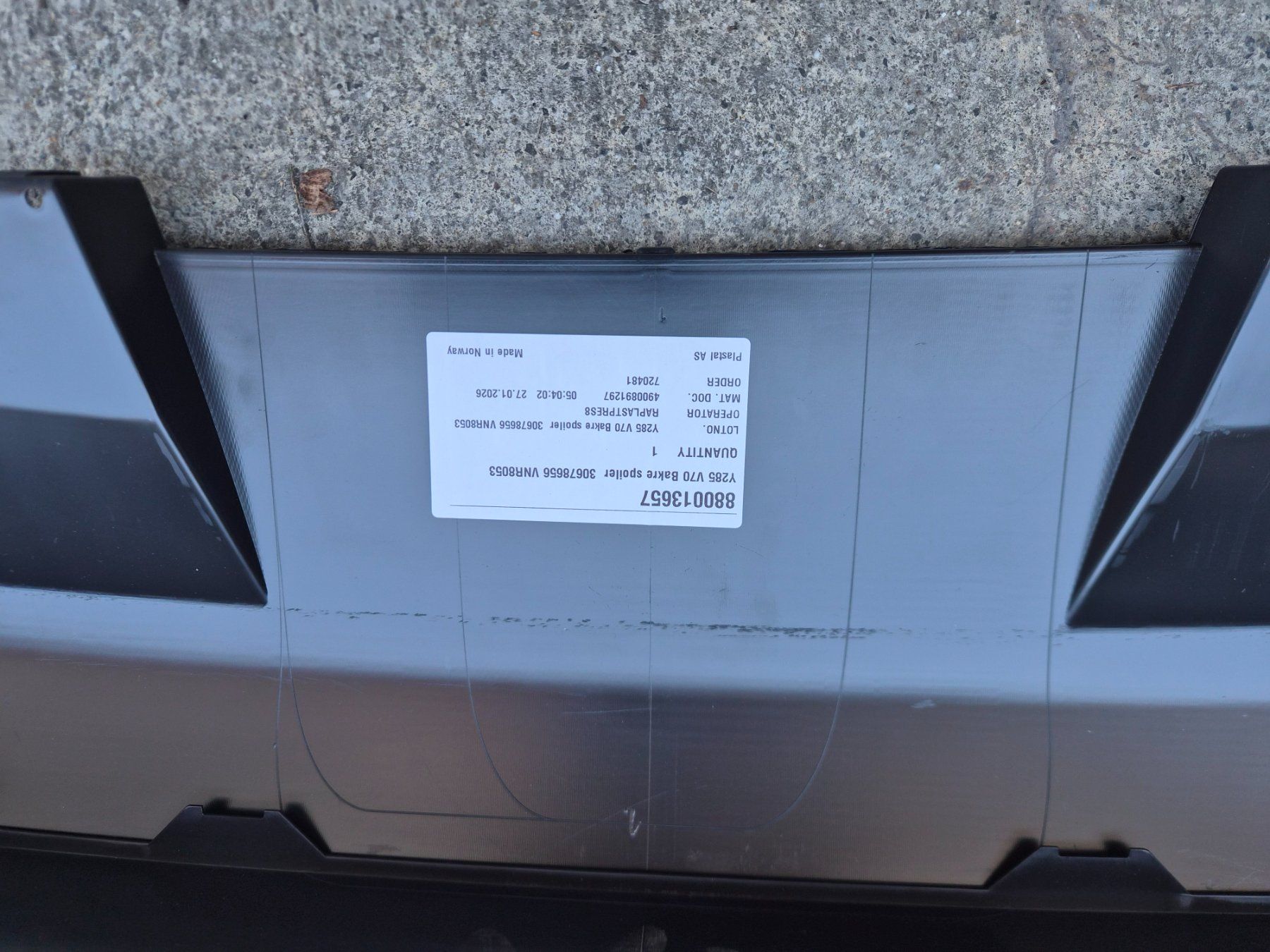 Volvo Tutti pezzi di ricambio auto: Spoiler hinten Volvo V70 – Nuovo (secondo la descrizione) da Zweisimmen venduto da schloessli-garage 1