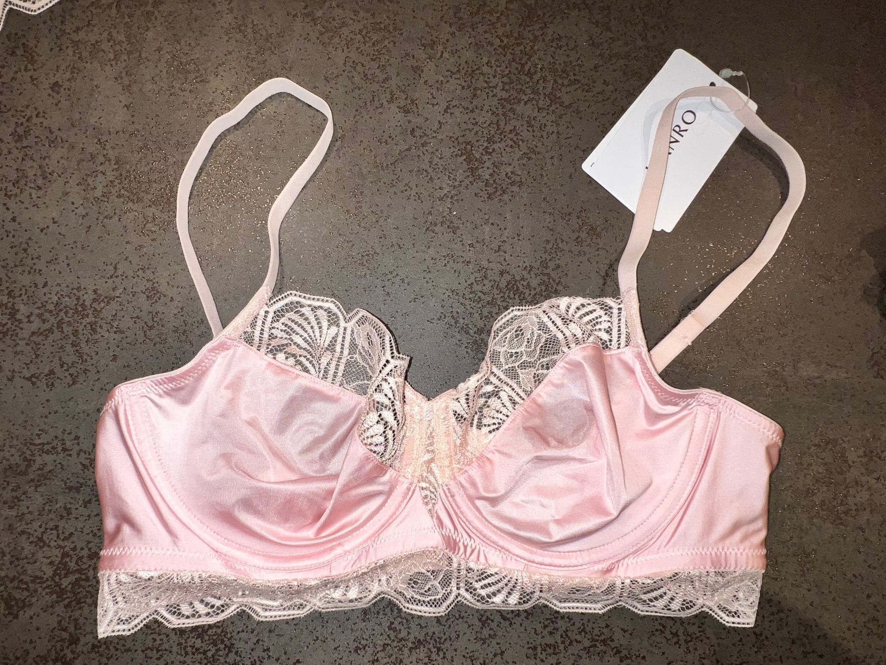 Hanro Altra biancheria intima: BH HANRO 75b neu – Nuovo (secondo la descrizione) da Dornach venduto da samuti