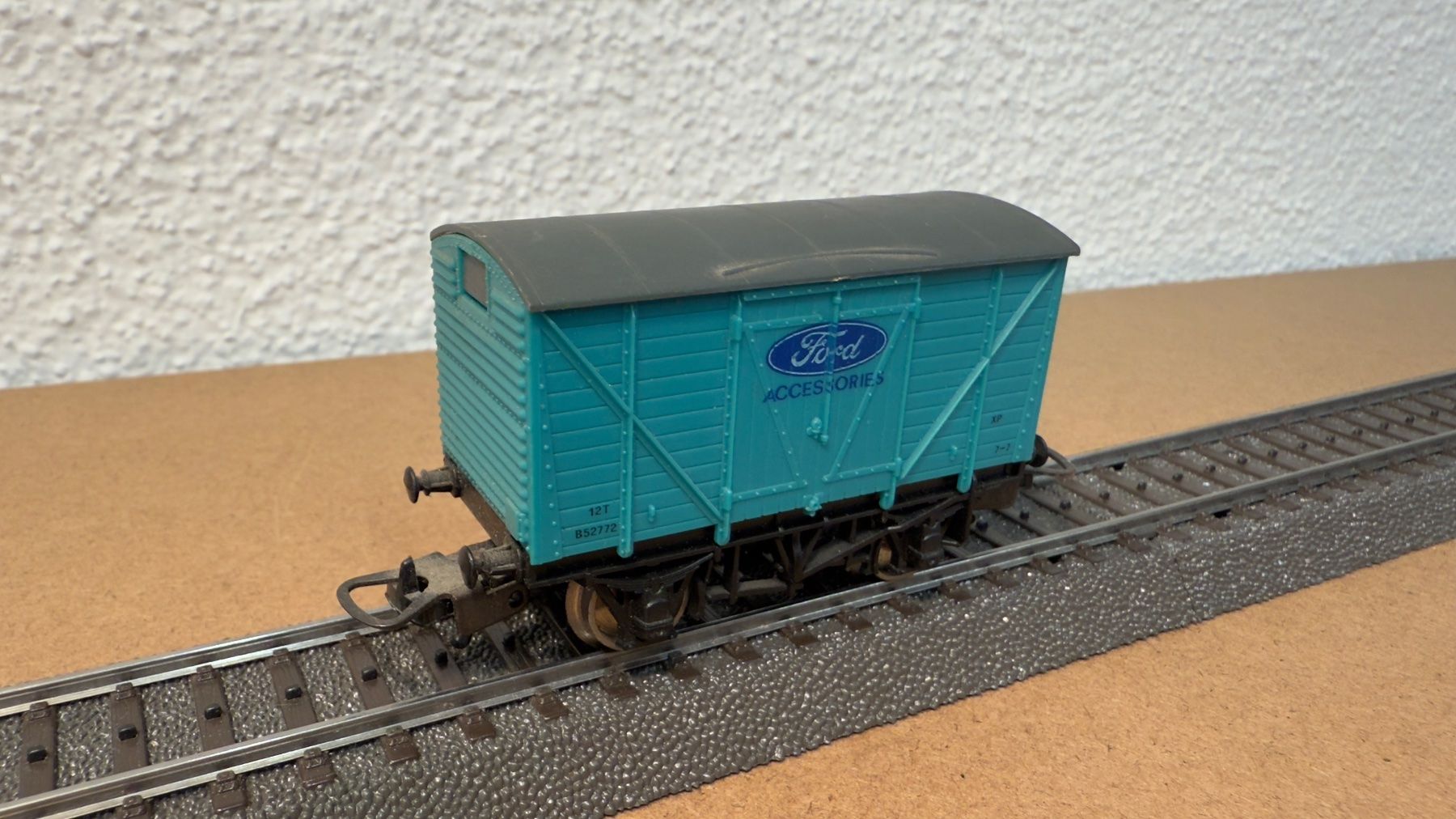 Lima Modelleisenbahnen: Lima Ford ACCESSORIES Güterwagen H0 / DC selten – Gebraucht aus Schlieren von rat_lq6b 3