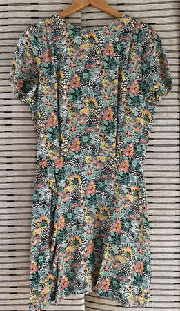 Sommerliches Blümchen- Seidenkleid, Gr. 36