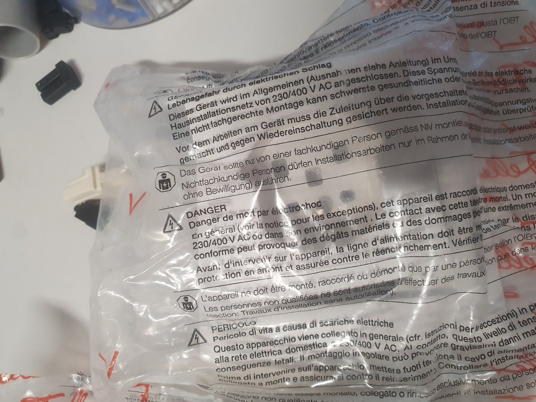 Feller Spine: UP Feller T25 Steckdose – Nuovo e nell'imballaggio originale da Zürich venduto da Alibaba1234
