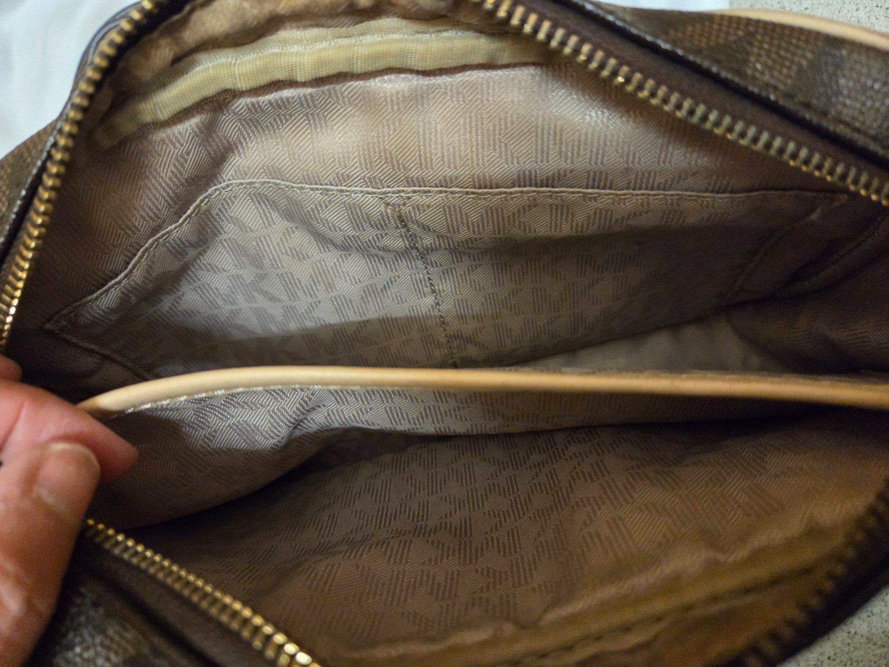 Michael Kors Borse da donna: MICHAEL KORS Tasche mit Portemonnaie – Usato da Emmen venduto da GrabandGo 5