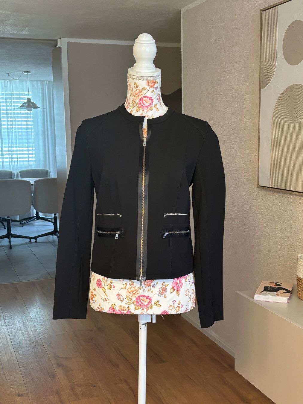 Marc Cain Jacken: Marc Cain Jacket – Gebraucht aus St. Margrethen SG von dijanaO 6