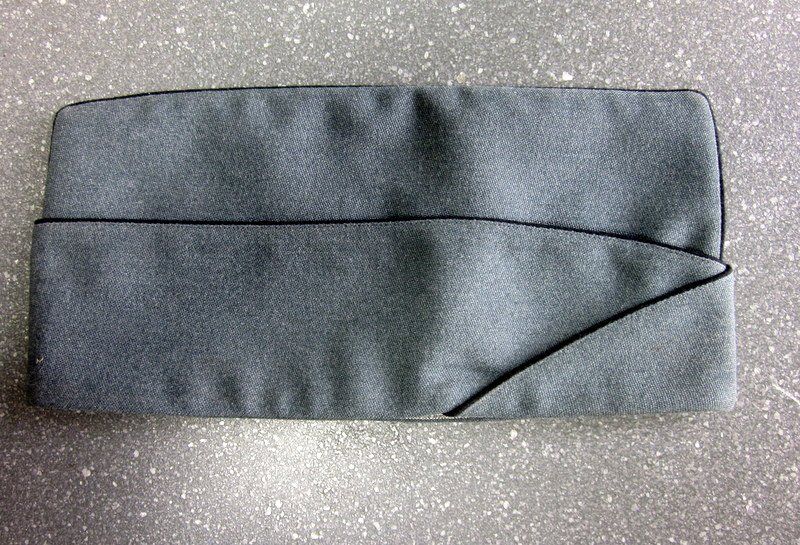 Schweizer Armee Uniformen: Schweizer Armee Ausgangs-Mütze,"Schiffchen" von 1976 Gr. 58 – Gebraucht aus Bischofszell von Pfau0 8