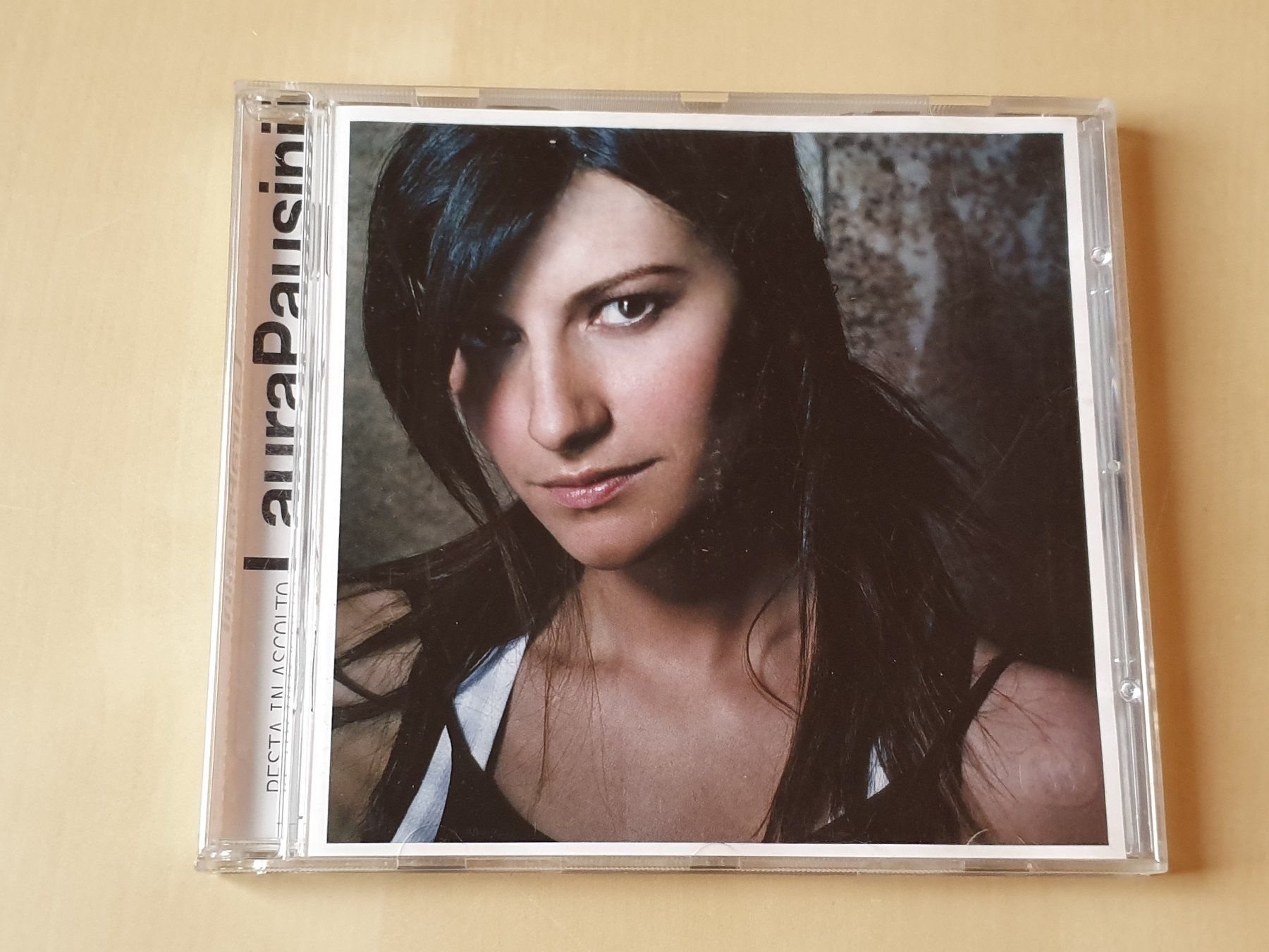 CD: Laura Pausini resta in ascolto – Usato da Stansstad venduto da collectorsshop