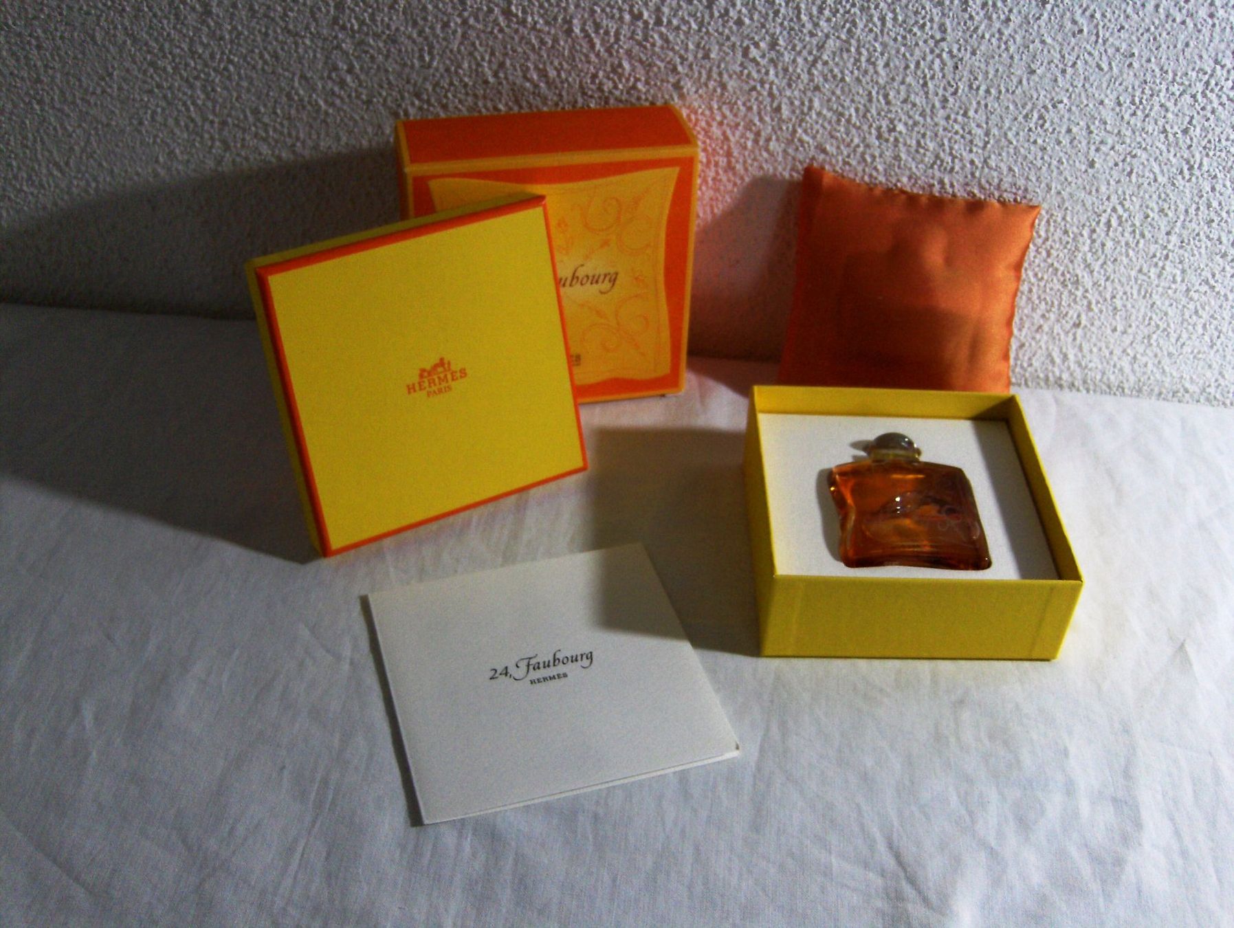 Hermès Profumi & Eau de Toilette: Hermès Parfum 24,  Faubourg mit Original Verpackung – Usato da Dübendorf venduto da alracfo 1