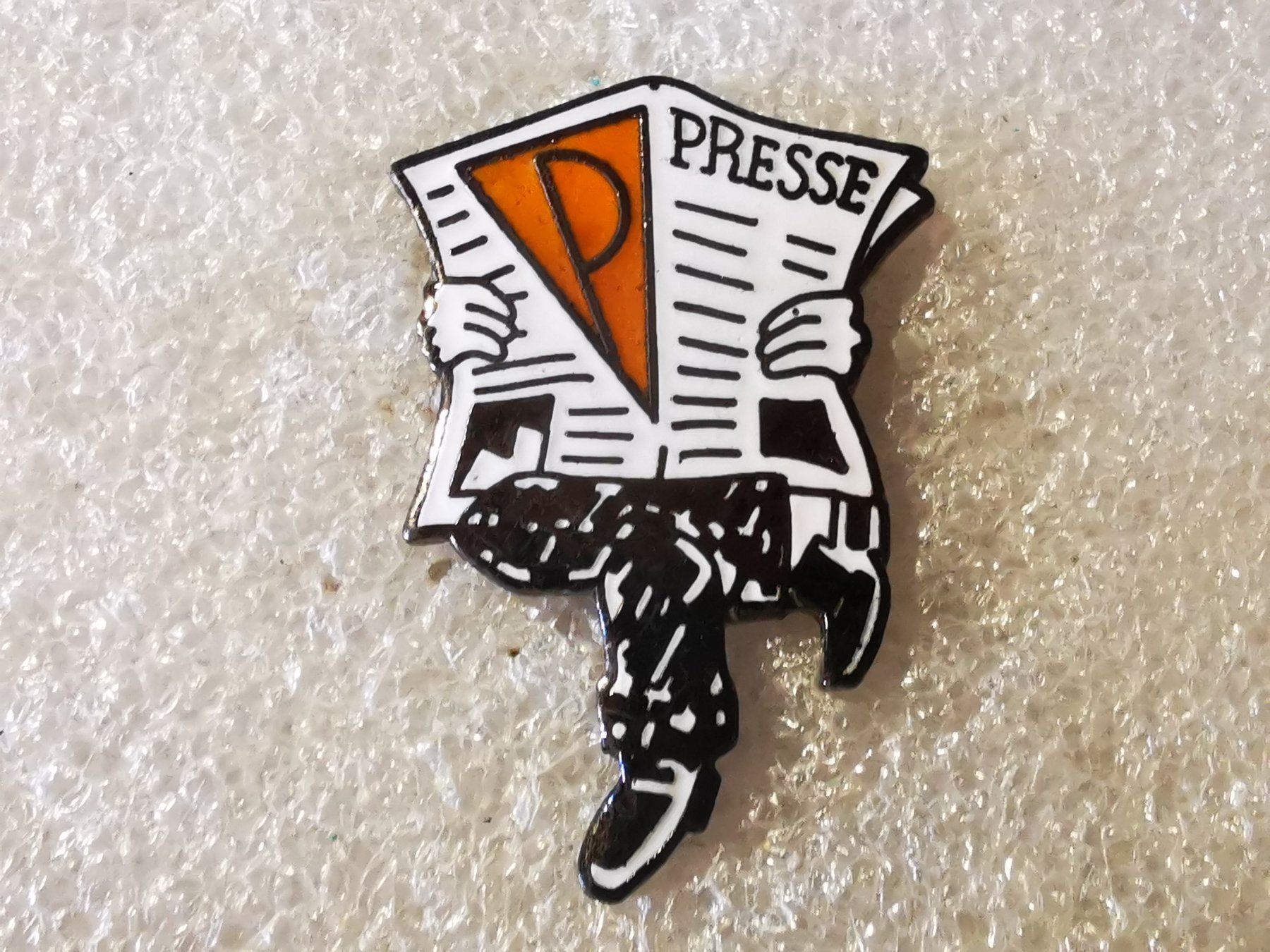 Placchette & Badge: Ansteckpin 150: Presse – Usato da Oppligen venduto da Pin-Fall-Shop