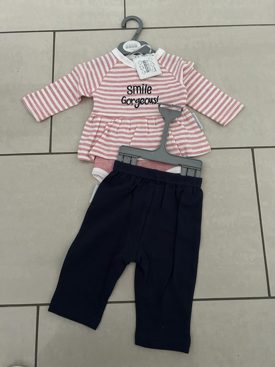 Lotti & Set di vestiti: Baby-Set Gr. 0-3 monate neu – Nuovo e nell'imballaggio originale da Rümlang venduto da Novaje