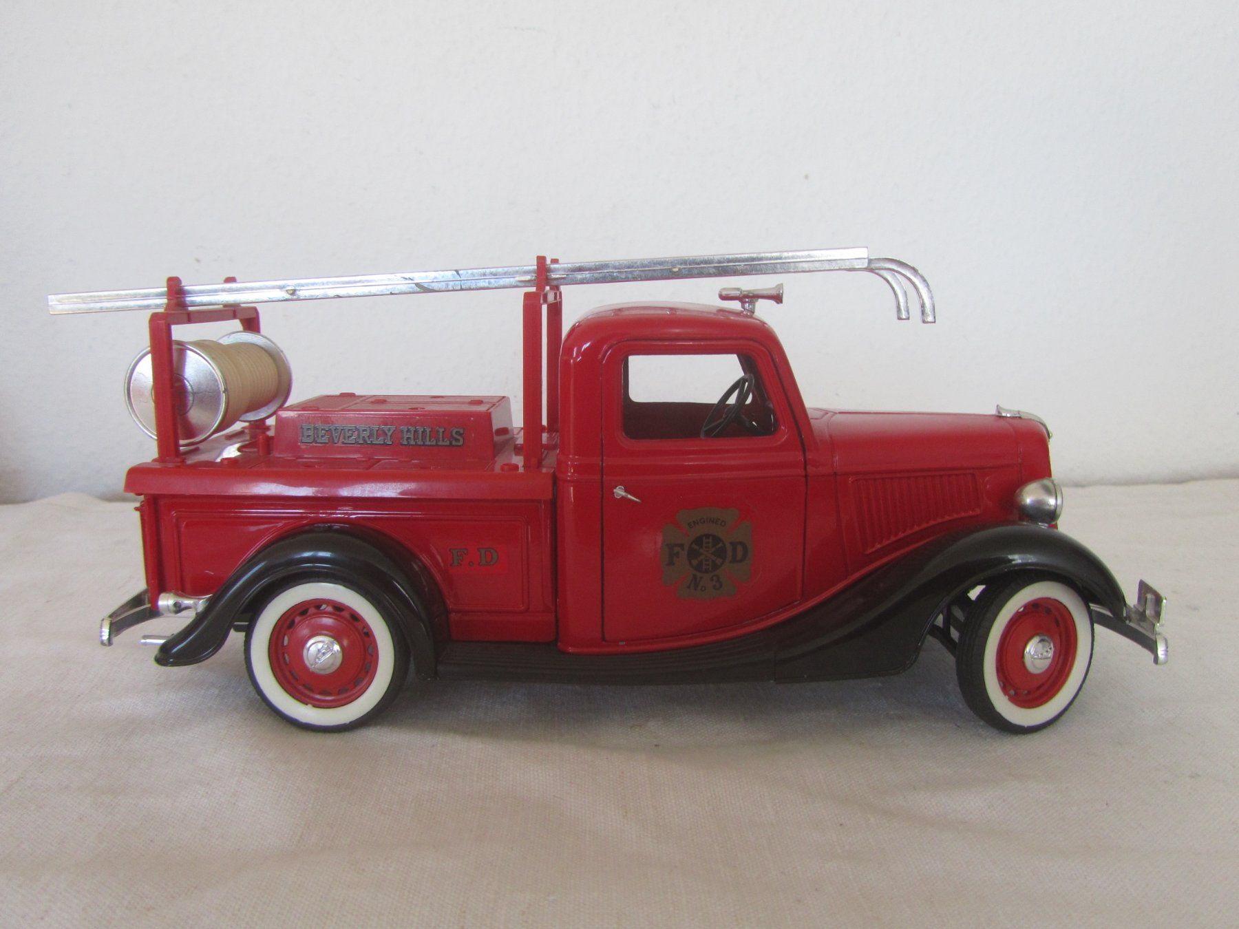 Ford Modellini d'auto: Feuerwehrauto Modellauto, Beverly Hills, Ford V8 – Usato da Seengen venduto da mikelele 1