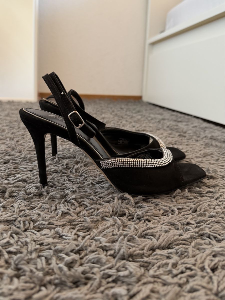 Zara Scarpe da donna: High heels schwarz EU 39 – Usato da Frümsen venduto da laura002 1