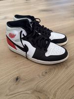 Jordan 1 Mid SE Red Black Toe
