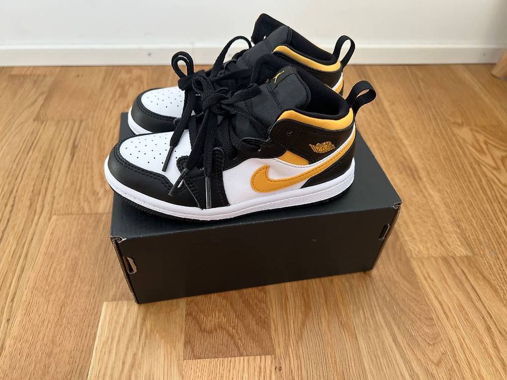 Jordan Scarpe per ragazzi: Air Jordan 1 Kinder Sneaker Turnschuh, NEU Gr 27 – Nuovo e nell'imballaggio originale da Zürich venduto da wtpooh