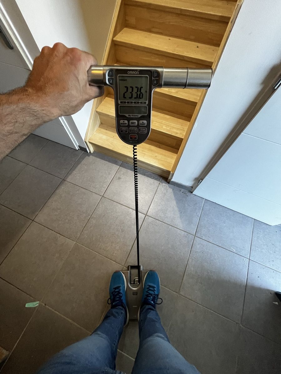 Omron Matériel de laboratoire: Omron HBF-514C Body Composition Scale good condition – D'occasion à Le Grand-Saconnex par maf_qs9x 4