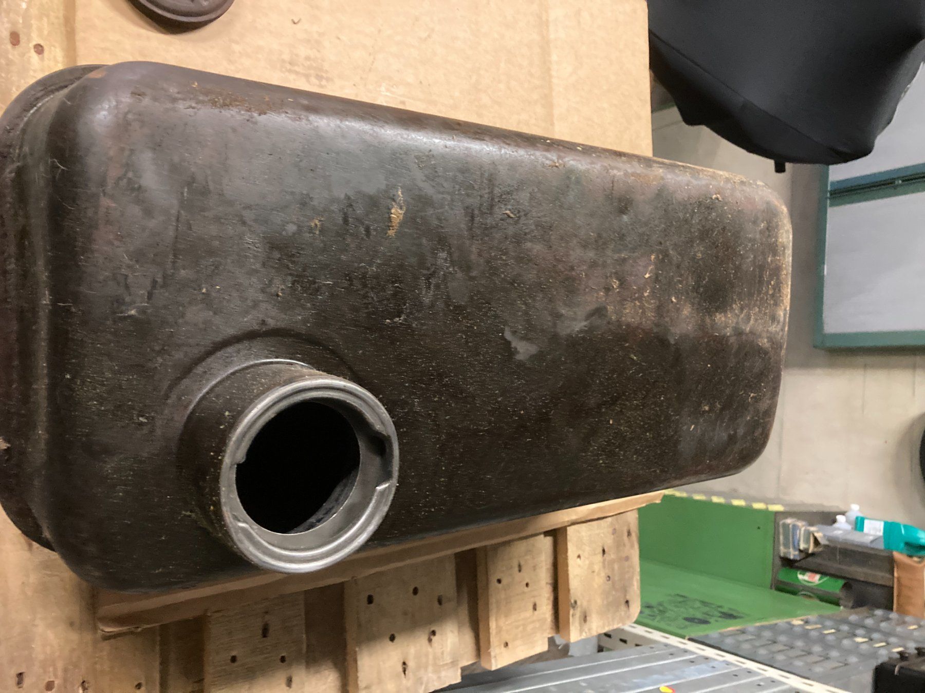 Accessori per altri veicoli: Brezelkäfer Tank - guter Zustand – Usato da Thun venduto da Passuese