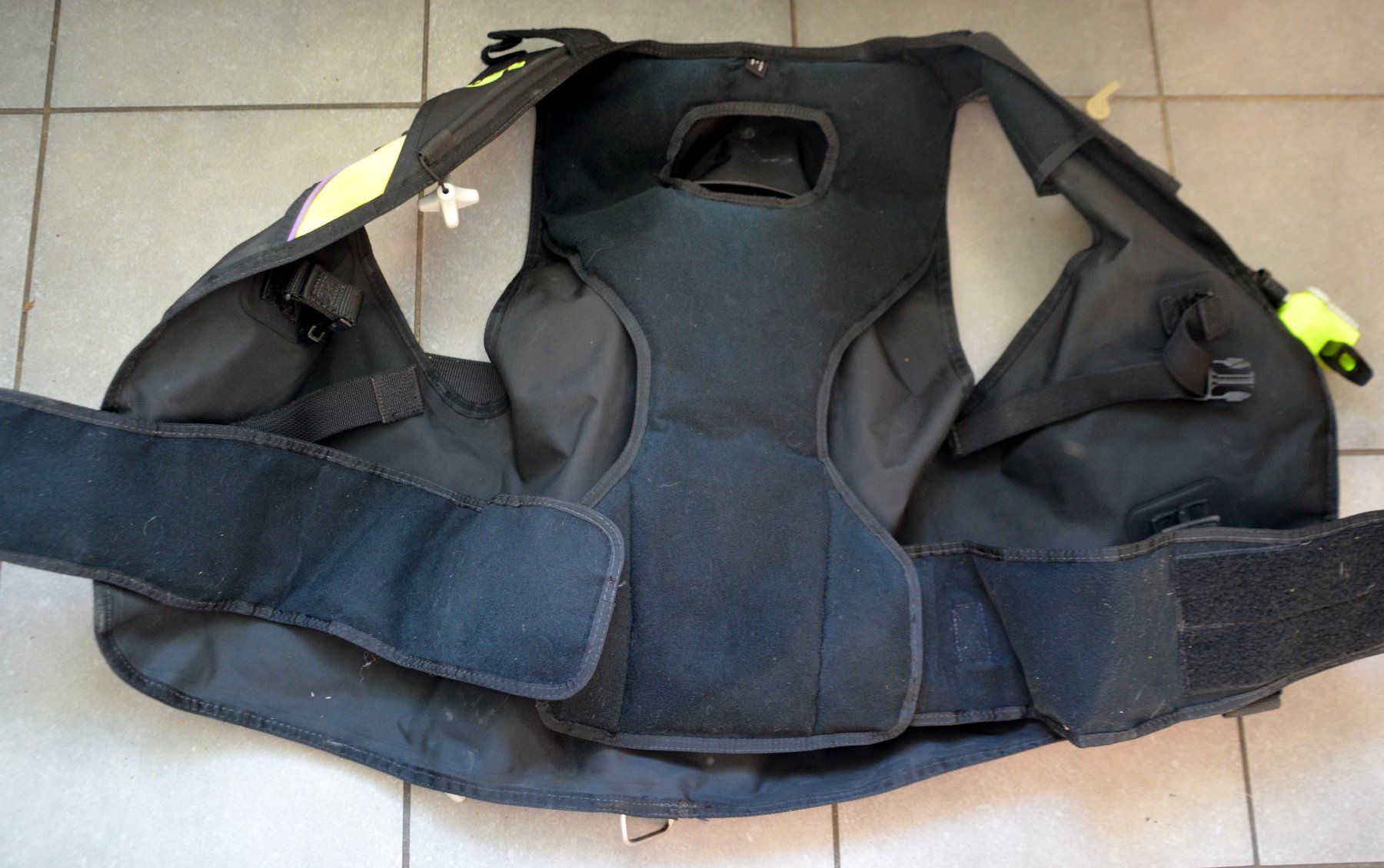 Gilets & Westen: Tauchweste Scubapro gilet de plongée M – Gebraucht aus Collonges von arashee 2