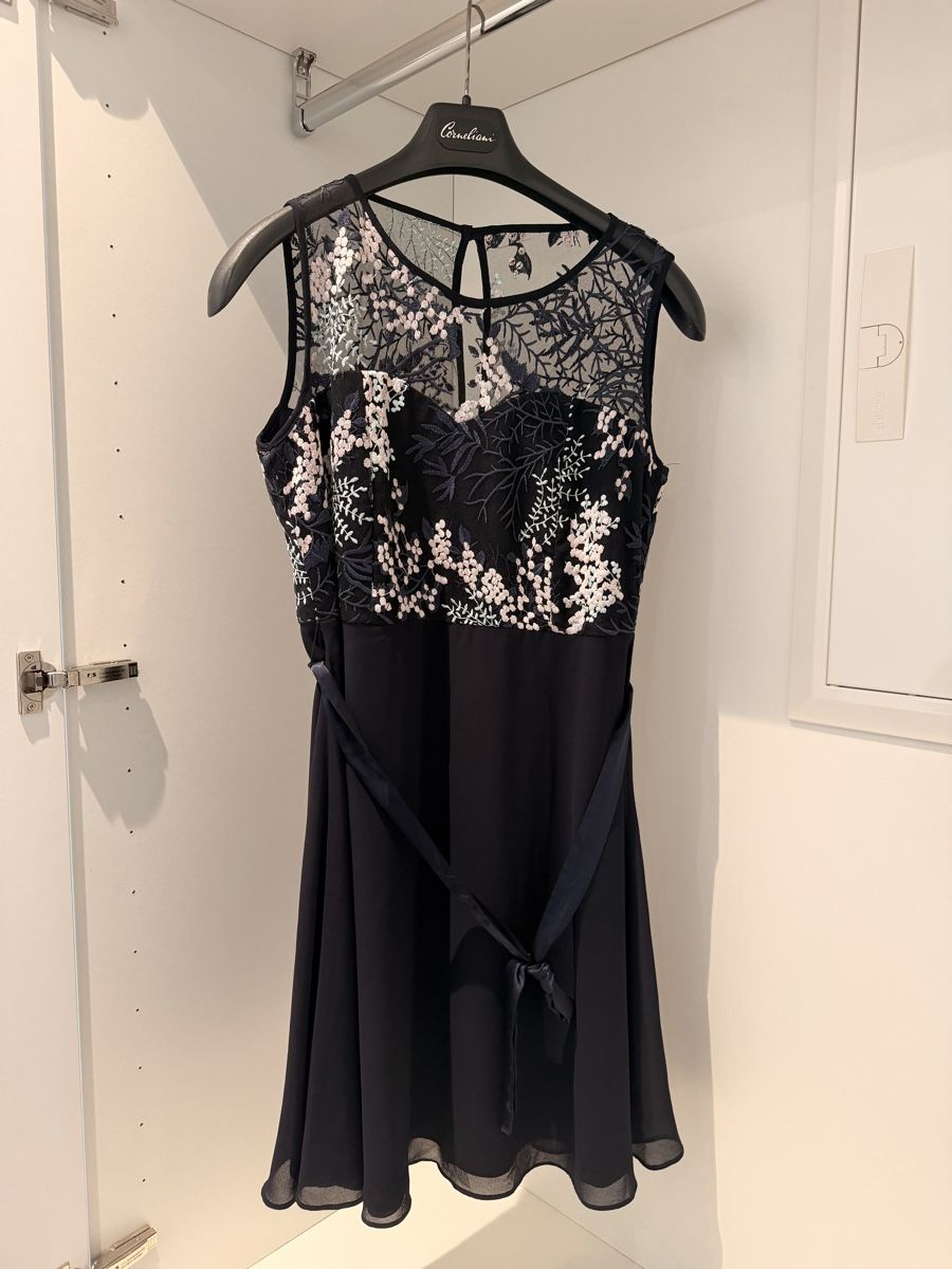 C&A Kleider: Elegantes Kleid – Neu (gemäss Beschreibung) aus Wohlen AG von NLB-96