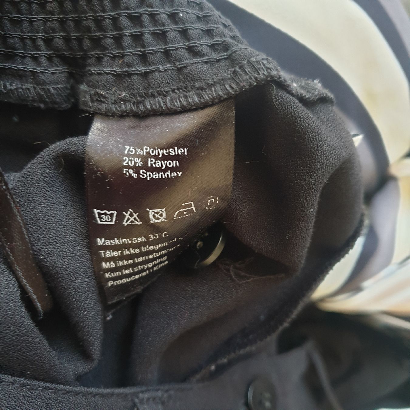 Pantaloni: MASAI schöne Hose Gr. XL – Usato da Frenkendorf venduto da Moon111 4