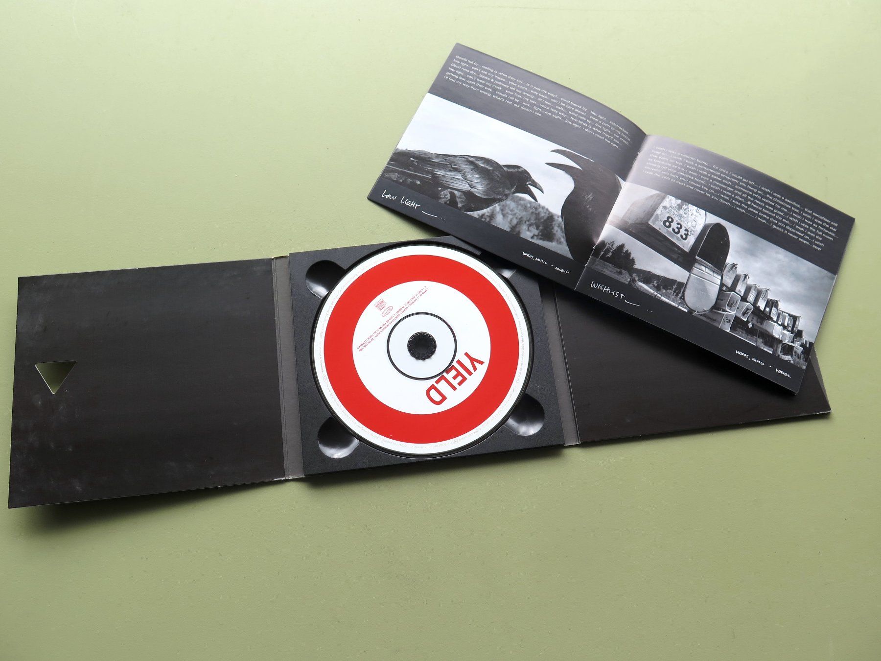 CD: (p) CD PEARL JAM: Yield, 1998 – Usato da Bern venduto da Balzamico 2