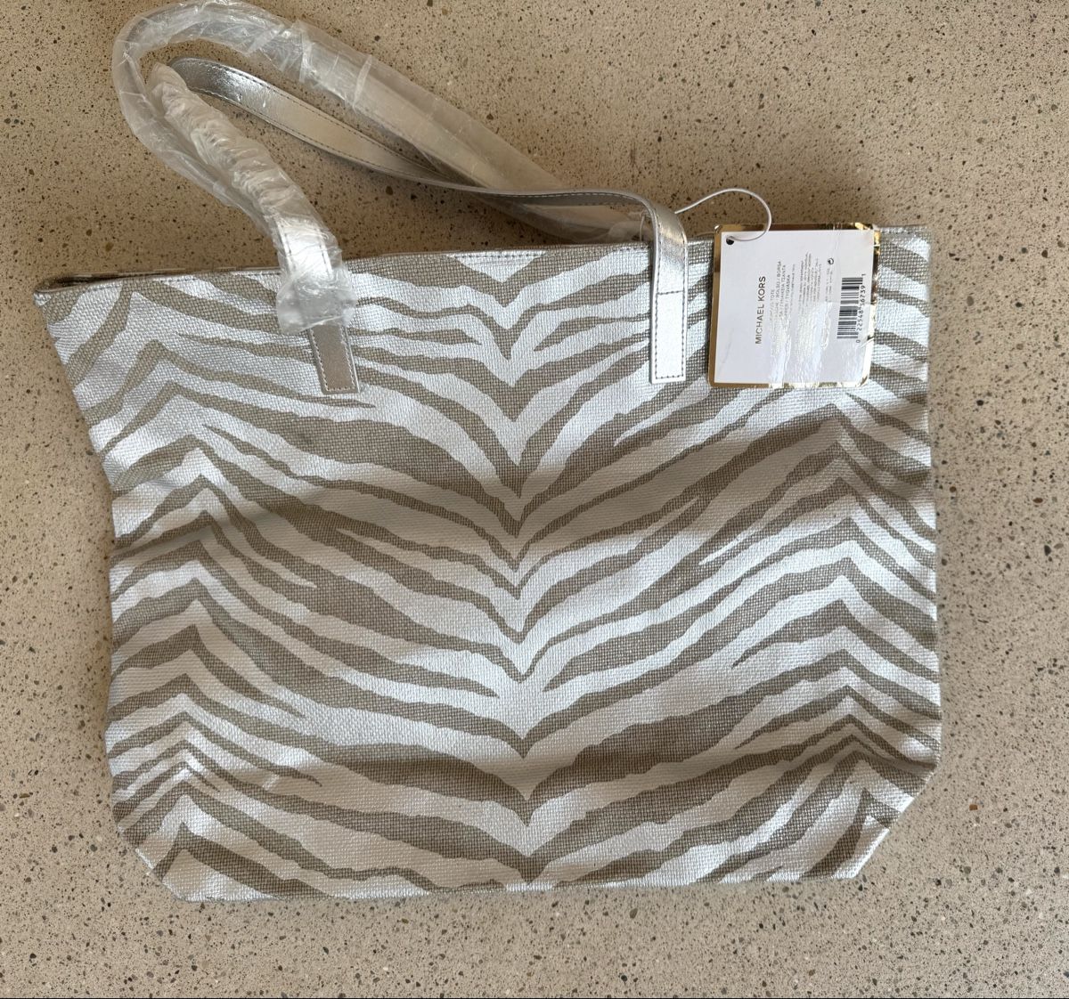 Michael Kors Sacs femmes: Michael Kors Tote Summer/ Beach Bag – Neuf (Voir description) à Zürich par di_archive 4