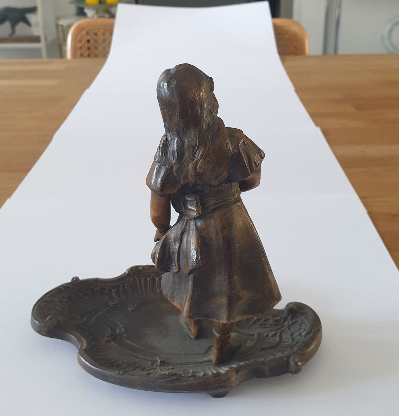 Sculture & Statue: ANTIKE SCHALE ODER  ABLAGE MIT MÄDCHEN  JUGENDSTIL – Usato da Locarno venduto da ICARO8 2