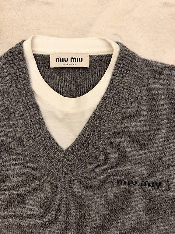 Maglioni & Felpe: Miu Miu Kaschmir Pullover - IT 38 – Usato da Adligenswil venduto da TST04 1