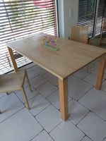 Holztisch mit 4 Stühle massiv