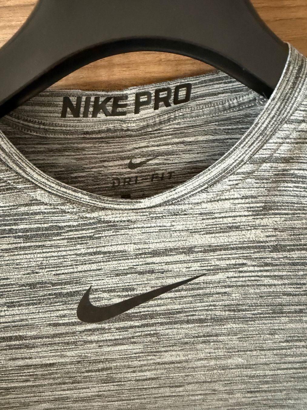 Nike T-shirt: Nike Pro T-Shirt Gr. S grau meliert Compression – Usato da Wabern venduto da fengshui63 3