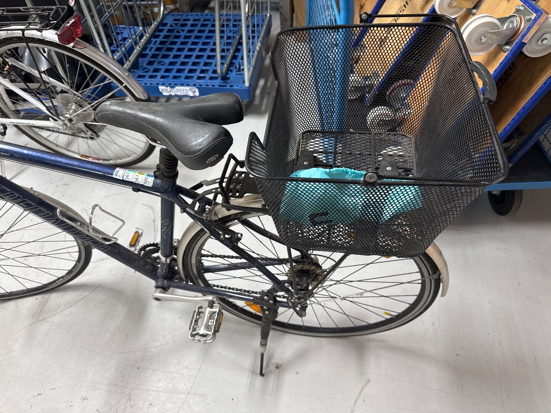 Velos: Citybike mit grossem Korb – Gebraucht aus Dietlikon von HighspeedUmzug 1