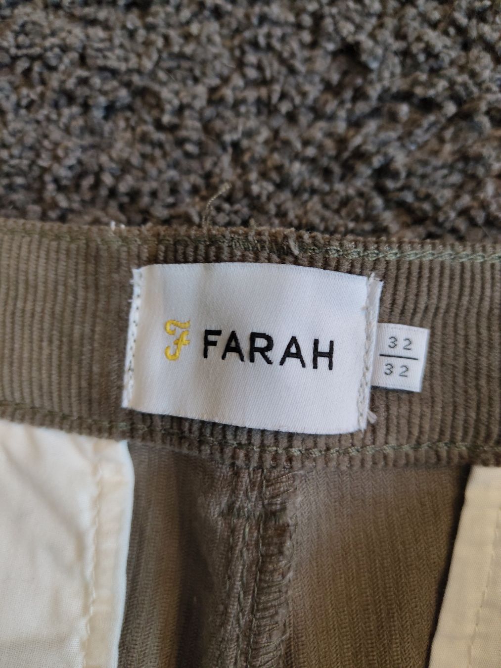 Pantaloni: Hose Farah – Usato da Frutigen venduto da 20silas02 1