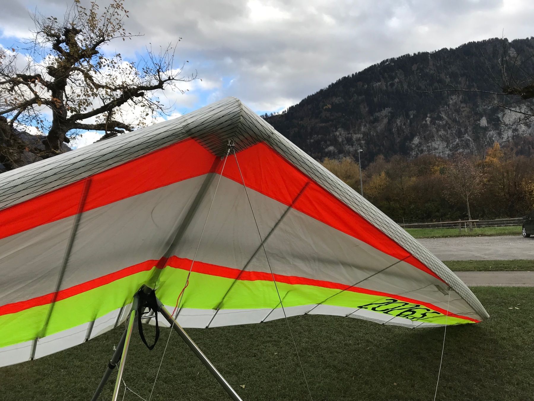 Sport dell'aria & Aquiloni: Delta Icaro 2000 Orbiter S – Usato da Biberist venduto da Rete4 1