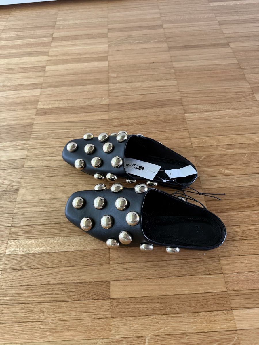 H&M Damenschuhe: Chaussures mules à détails – Neu (gemäss Beschreibung) aus Monthey von sen_6ckr 2