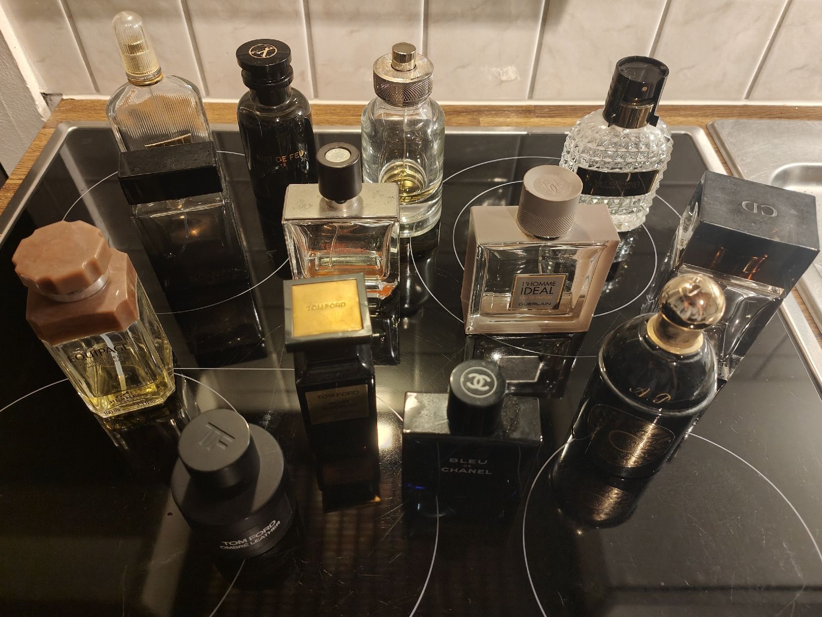 Flaconi: 13 Parfum Flacons diverser Marken – Usato da Einsiedeln venduto da RaphaelSimeon