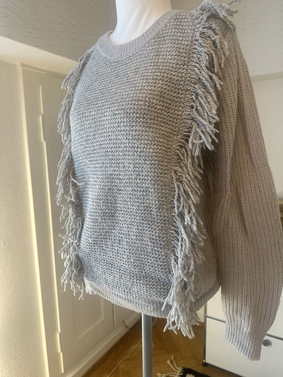 Banana Republic Maglioni & Felpe: Wollpullover grau von Banana Republik mit Fransen – Usato da Zürich venduto da Mona-L 4
