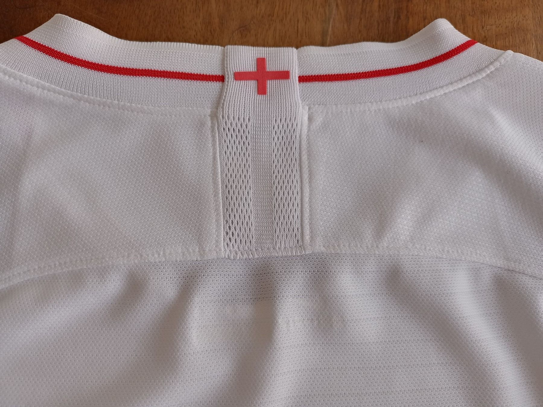 Nike Canottiere & Pantaloni: Fussball Trikot England 2018 – Nuovo (secondo la descrizione) da Rapperswil SG venduto da WATCHTIMEBOX 6