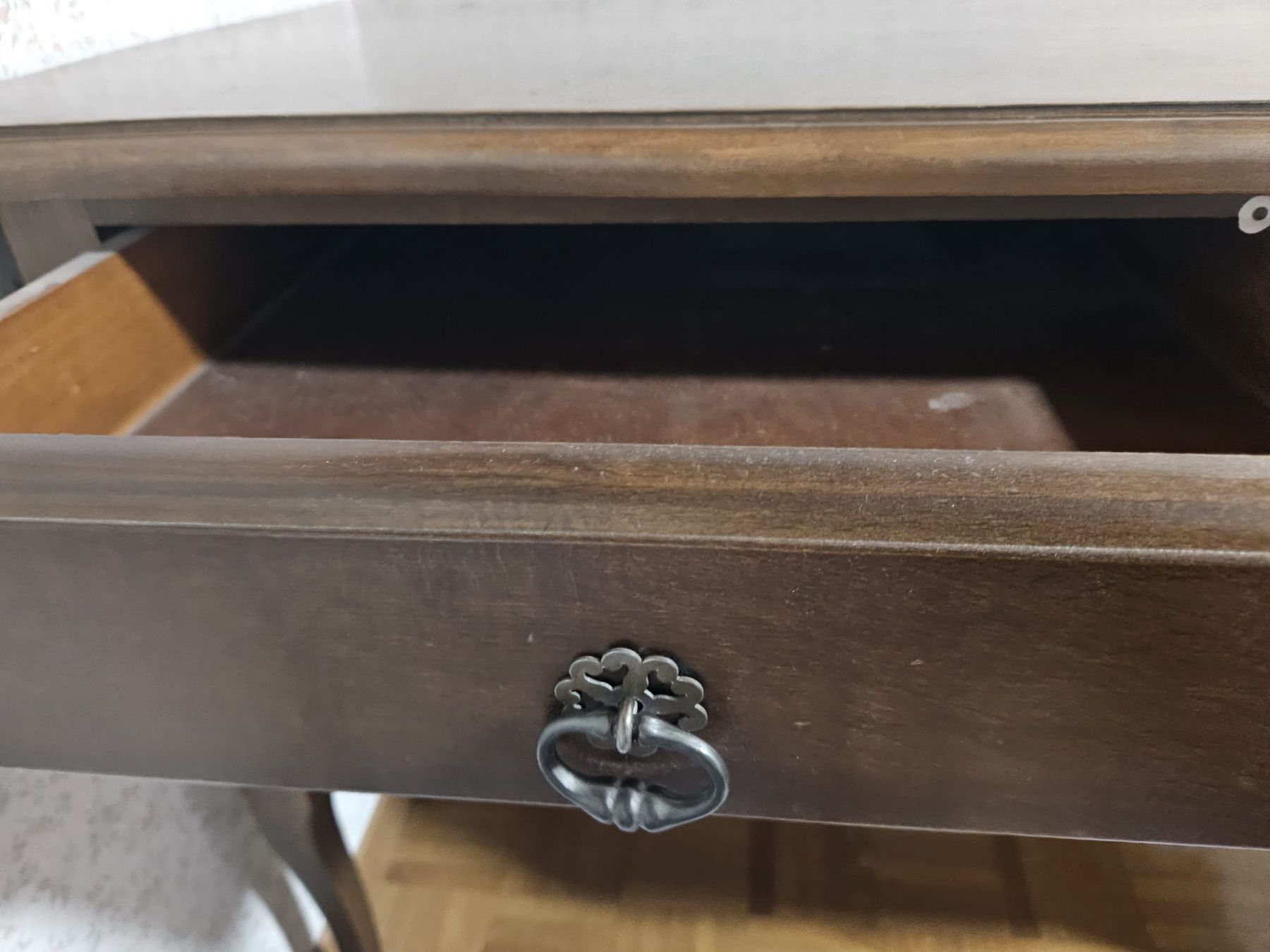 Scrivanie: Bureau avec 2 tiroirs – Usato da Bussigny venduto da Zabeth1030 4