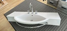Lavabo mit Armaturen