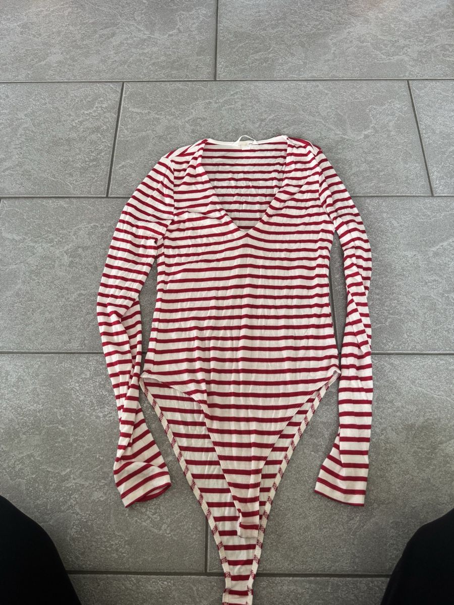 Top: H&M Bodys Set 3 Stück  – Usato da Roggwil BE venduto da joana.a16