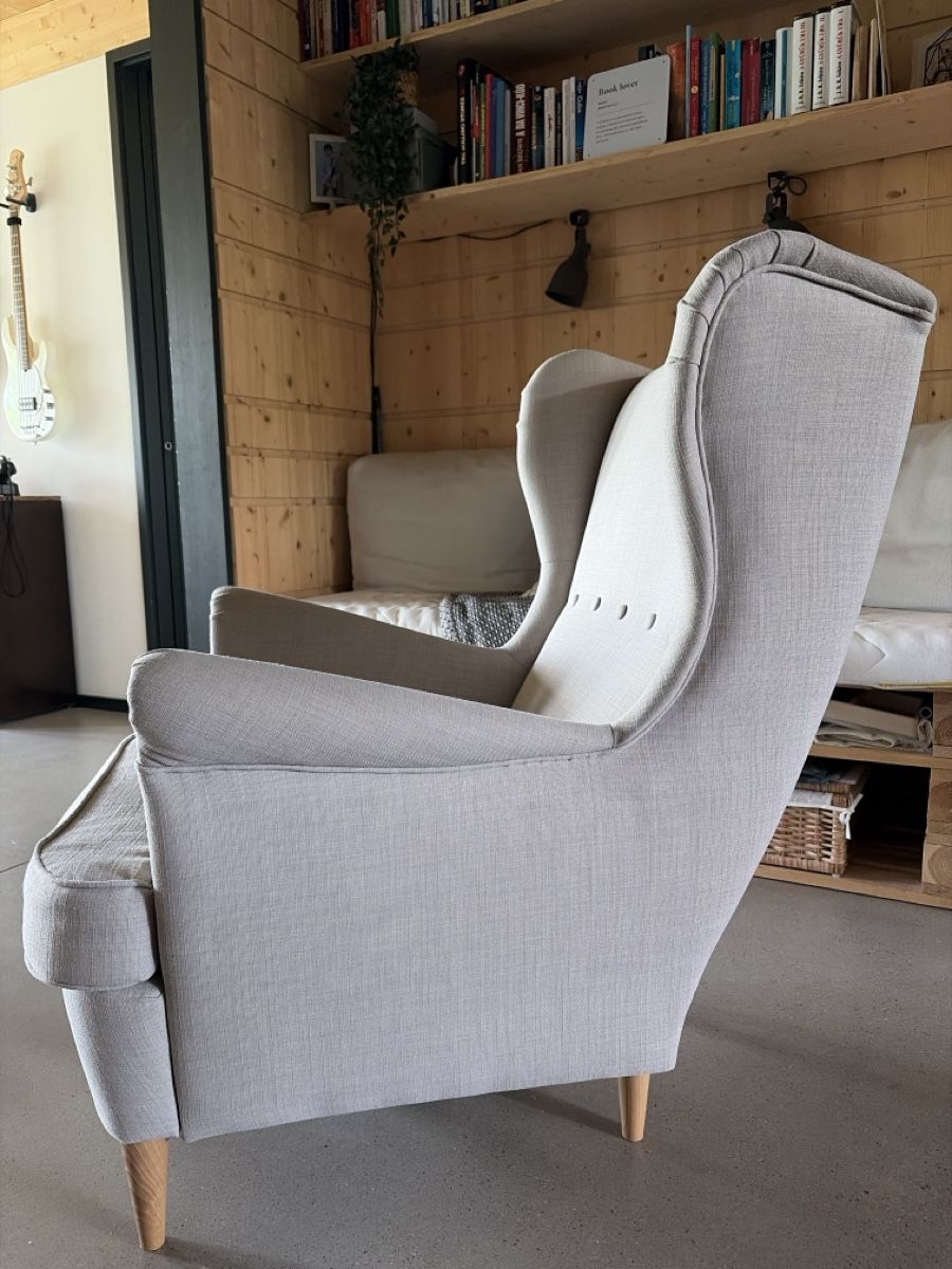 Ikea Poltrone: IKEA STRANDMON Ohrensessel, hellgrau – Usato da Cham venduto da muz_kd9t 3