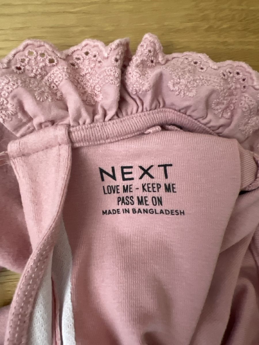Next Maglioni & Felpe: NEXT Pullover Rosa Langarm Grösse 98-104 gut erhalten – Usato da Recherswil venduto da ch0_y9gb 2