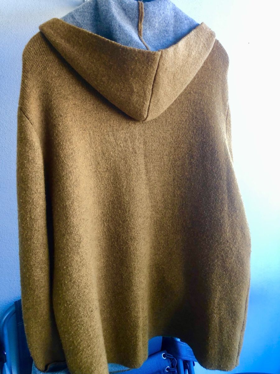 Esprit Giacche: Strickjacke mit Kapuze edc by Esprit – Usato da Wattwil venduto da Zeemeermin 1