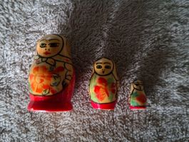 Wunderschöne Babuschka Puppen 3er Set handbemalt, Puppehaus