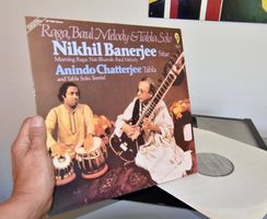 Nikhil Banerjee & Anindo Chatterjee– Raga VG++/ MINT-/EX
