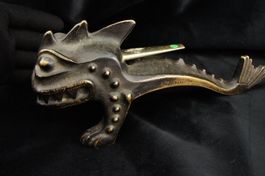 Von Alfred Dunhill Bronze Feuerzeug Feuerspuckender Drache