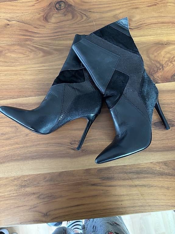 Scarpe da donna: Boots schwarz Grösse 36 – Usato da Widnau venduto da agogos 2