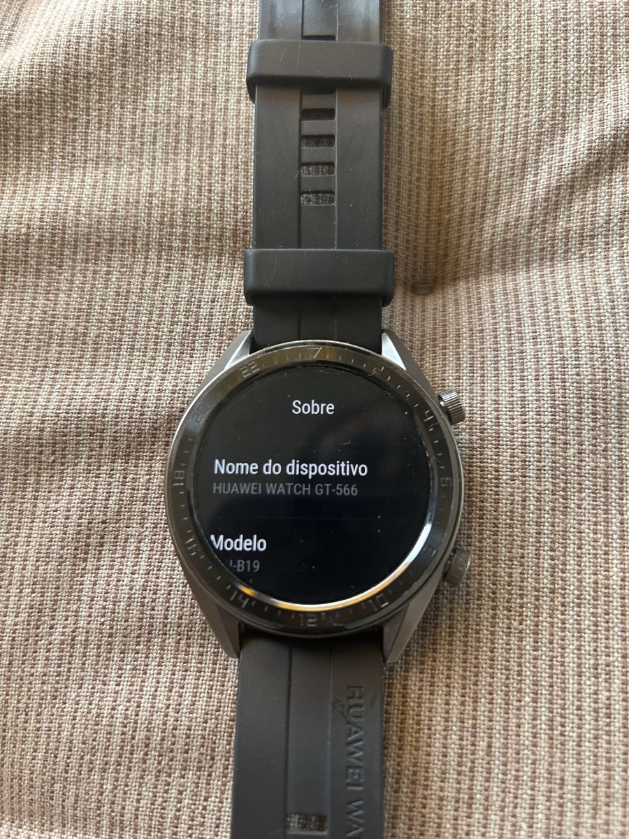 Huawei Smartwatch: Smarwatch HUAWEI GT-566 – Gebraucht aus Lausanne von van_7pp7